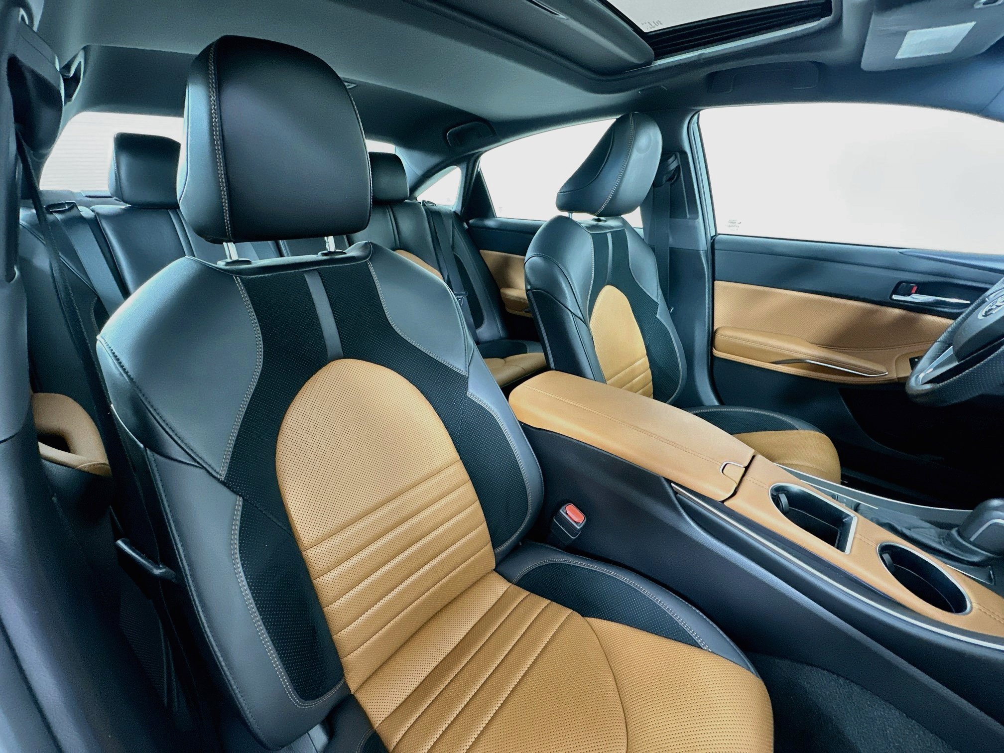 Certified 2022 Toyota Avalon Touring w/ Advanced Safety Package FWD image 29