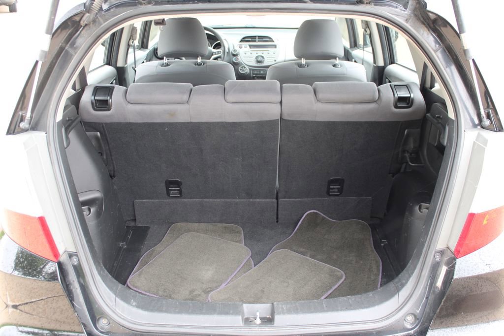 Used 2013 Honda Fit image 11