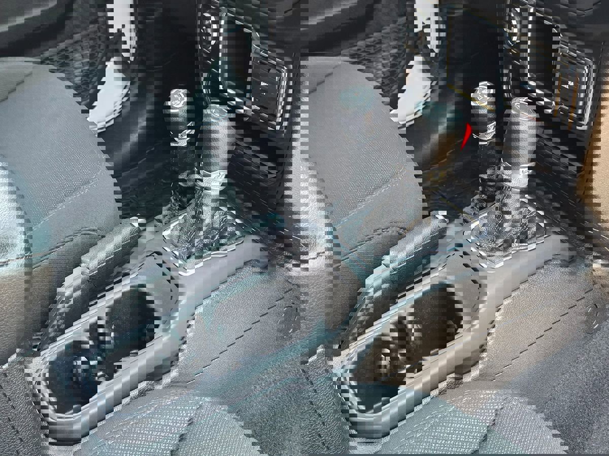 Used 2020 Jeep Wrangler Sport image 18