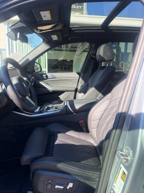 Used 2026 BMW X5 xDrive40i AWD/4WD image 7