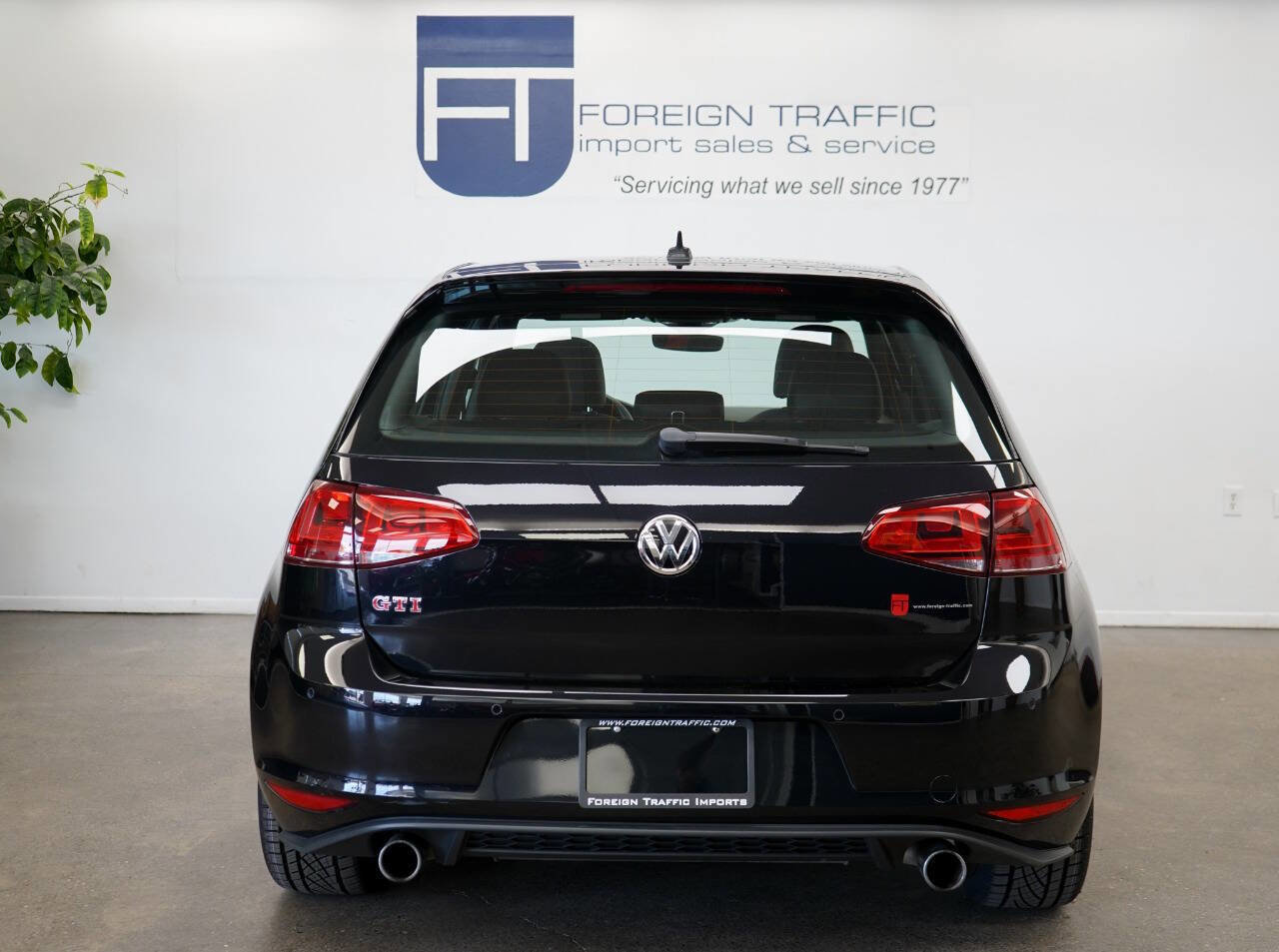 Used 2017 Volkswagen GTI Autobahn FWD image 4