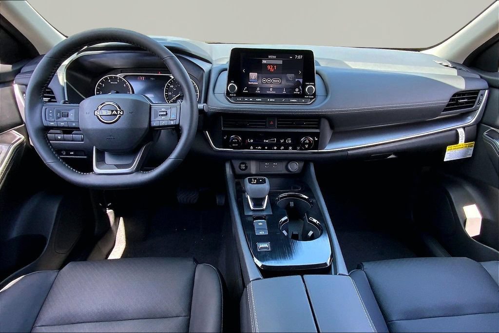 New 2026 Nissan Rogue Dark Armor FWD image 7
