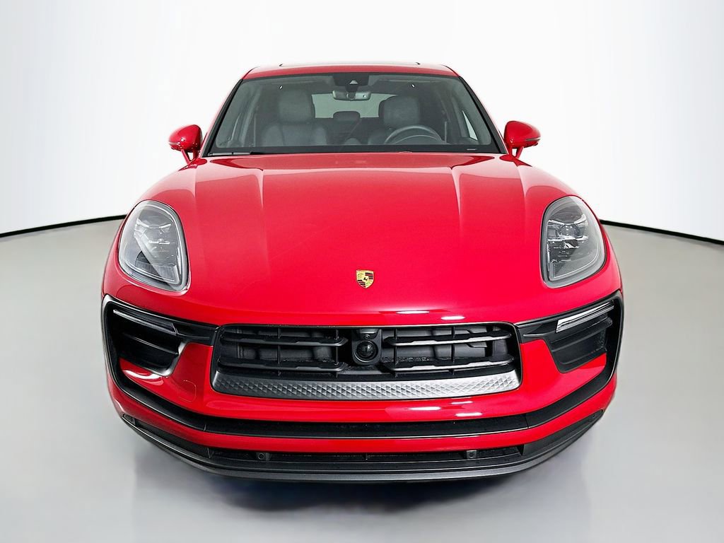 Certified 2026 Porsche Macan image 6