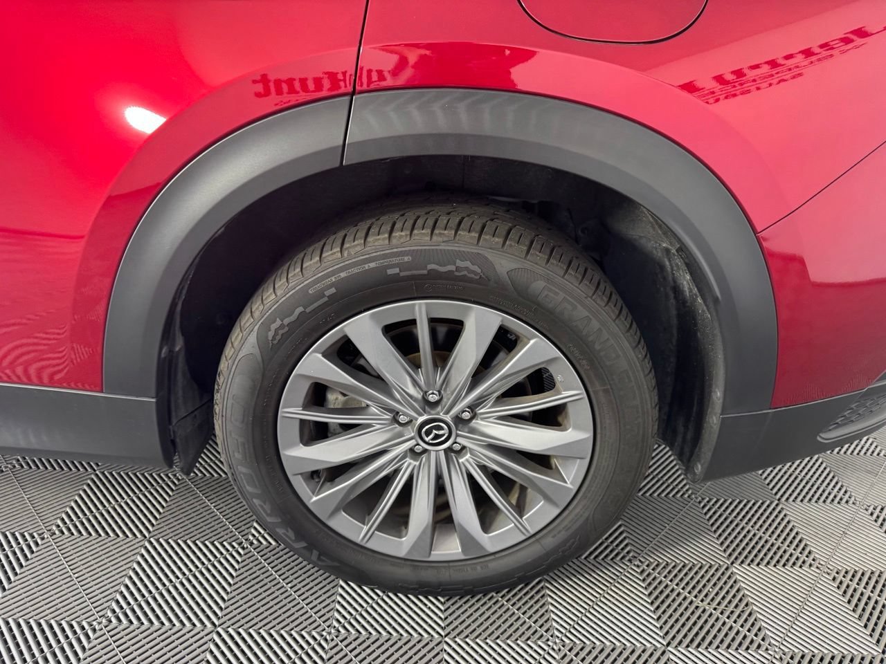 Used 2024 MAZDA CX-90 3.3 Turbo w/ Preferred Package AWD/4WD image 13