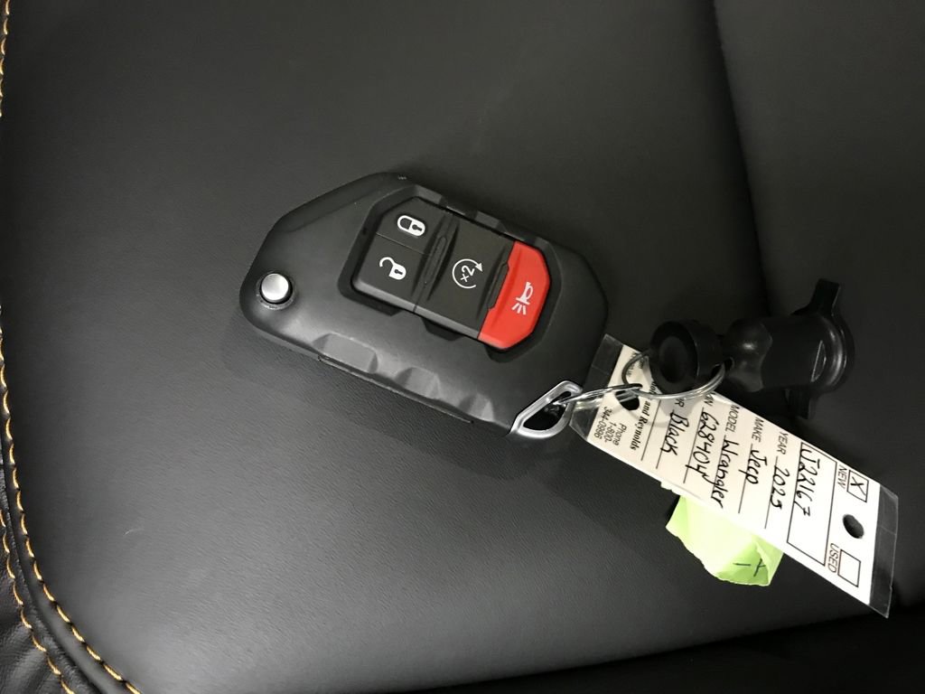 New 2025 Jeep Wrangler Unlimited Rubicon 392 image 27