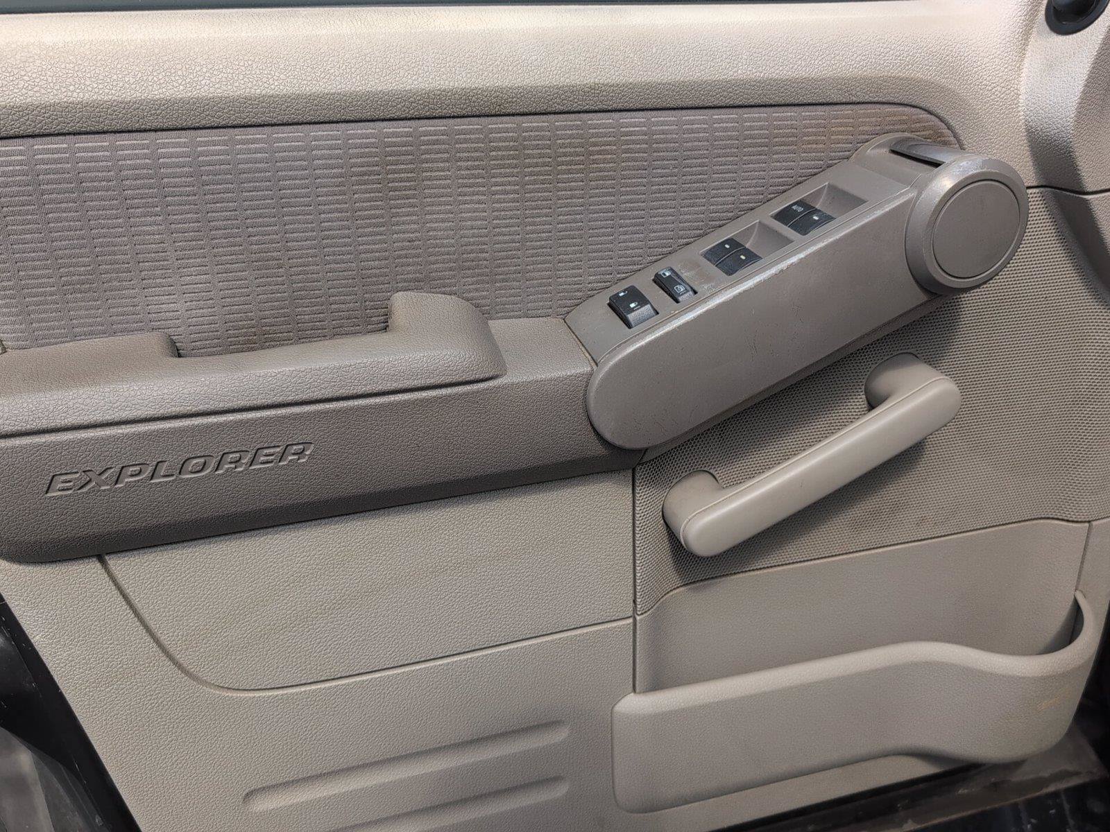 Used 2007 Ford Explorer Sport Trac XLT RWD image 15