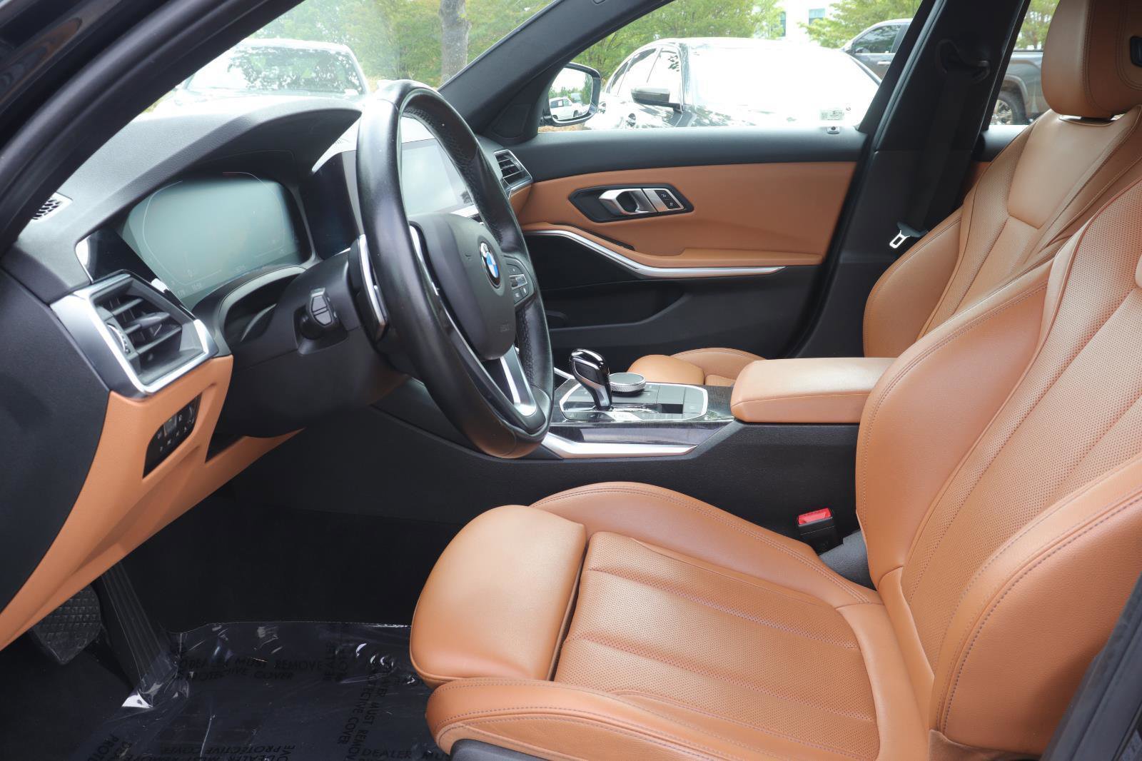 Used 2022 BMW 330i Sedan w/ Convenience Package RWD image 11