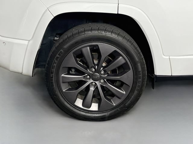 Used 2021 Jeep Cherokee High Altitude AWD/4WD image 38