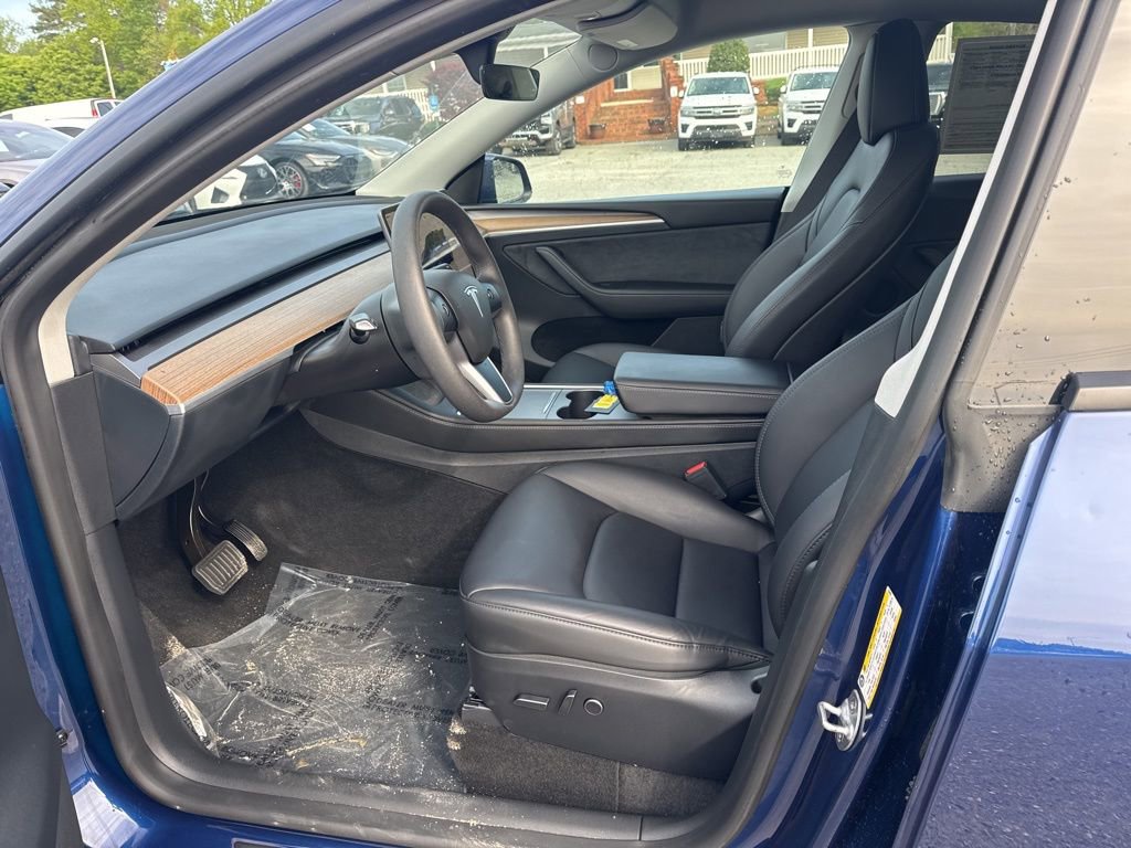 Used 2023 Tesla Model Y 2WD image 9