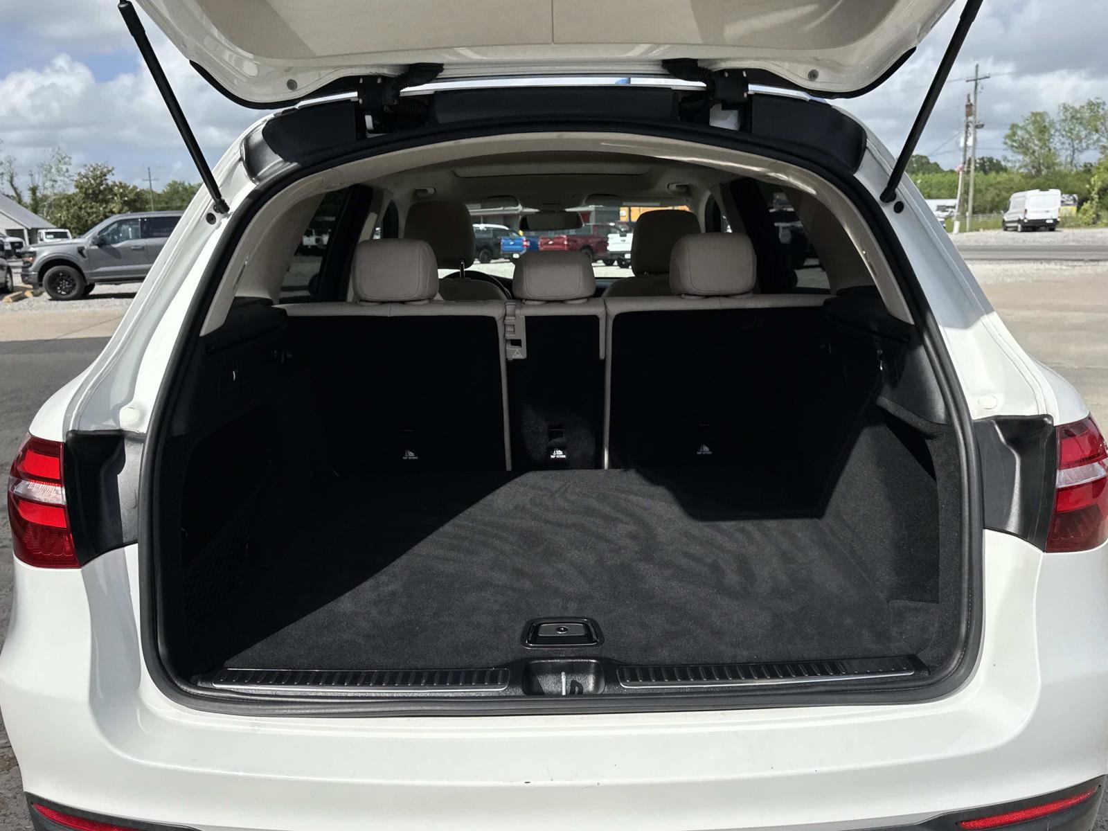 Used 2018 Mercedes-Benz GLC 300 image 8