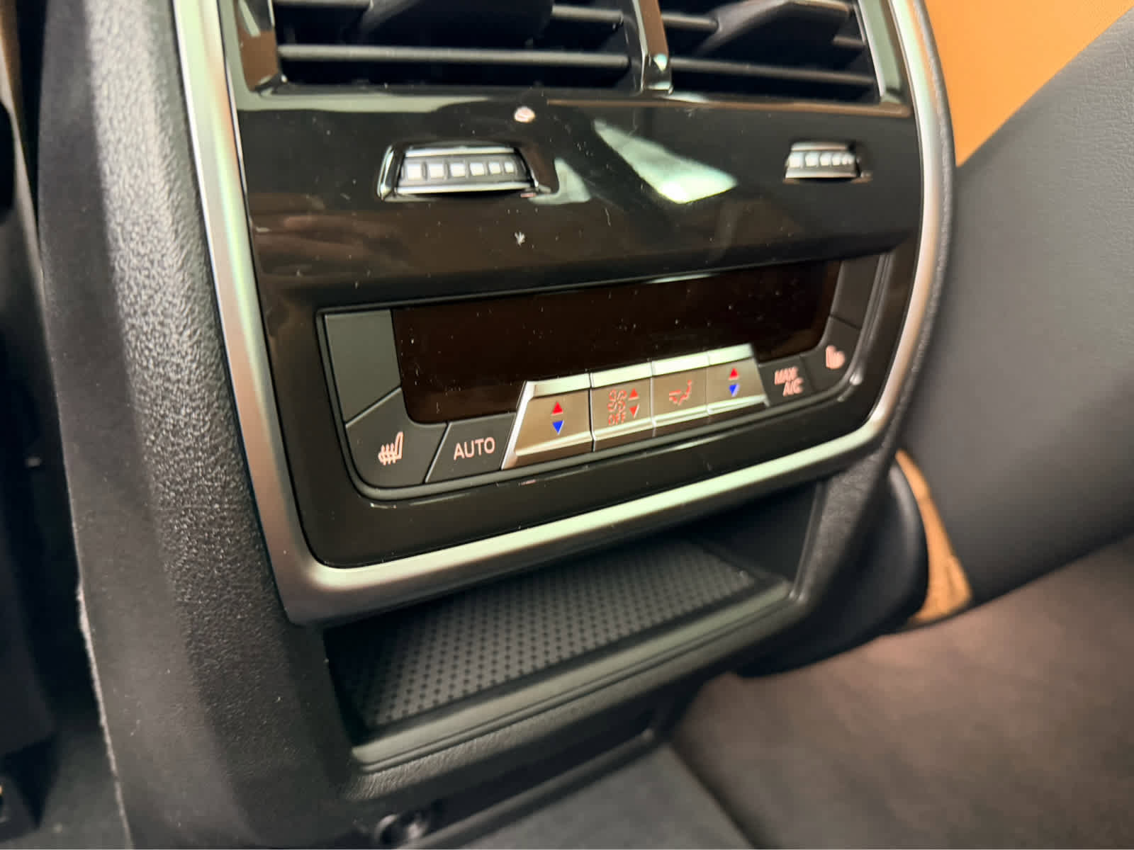 New 2026 BMW X5 M60i image 22