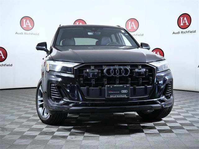 Certified 2025 Audi Q7 2.0T Premium Plus image 3