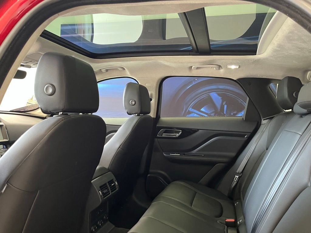 Used 2020 Jaguar F-PACE Premium AWD/4WD image 24