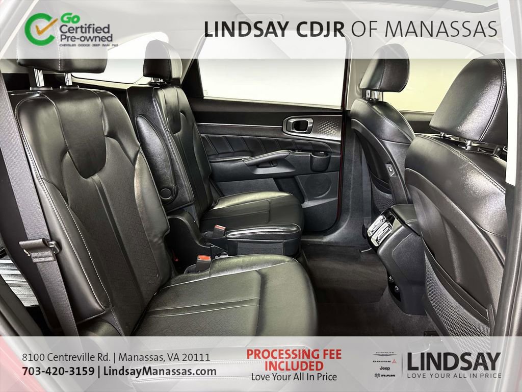 Used 2023 Kia Sorento SX AWD/4WD image 16