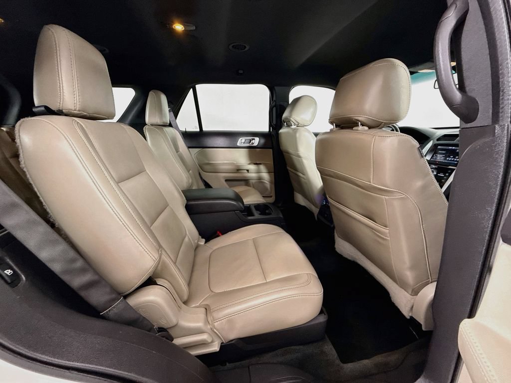 Used 2015 Ford Explorer Limited w/ Equipment Group 302A AWD/4WD image 29