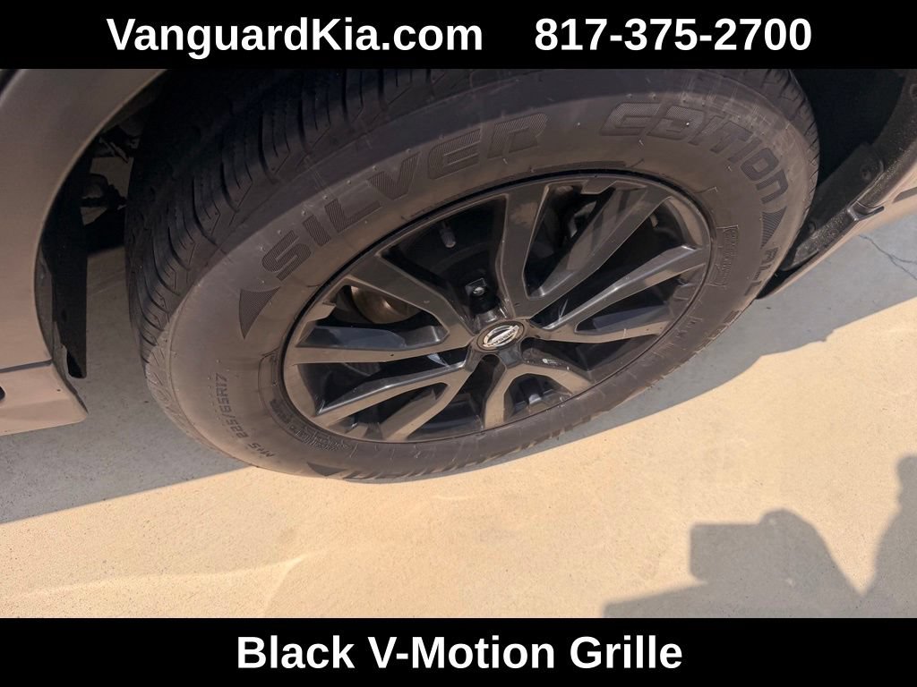 Used 2018 Nissan Rogue SV FWD image 9