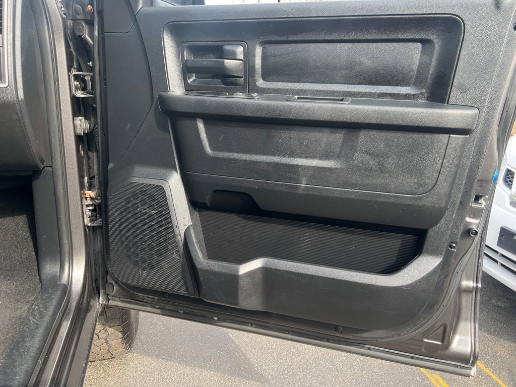 Used 2014 RAM 2500 Tradesman w/ Chrome Appearance Group image 11