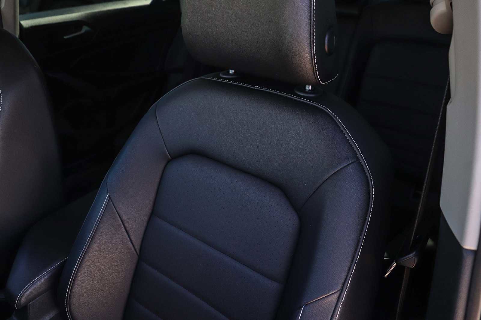 Certified 2022 Volkswagen Jetta SE image 26