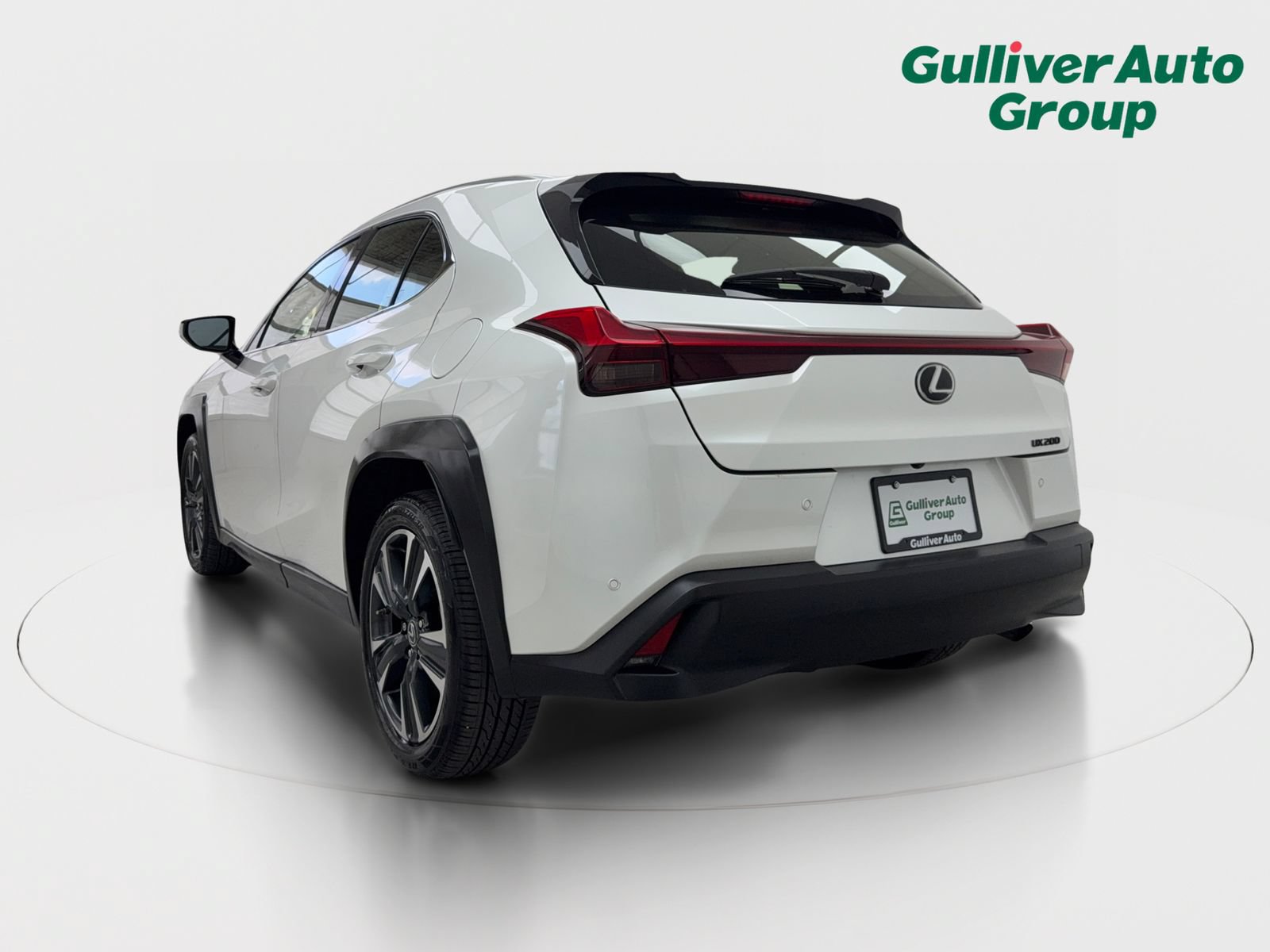 Used 2022 Lexus UX 200 w/ Accessory Package (Z2) FWD image 5