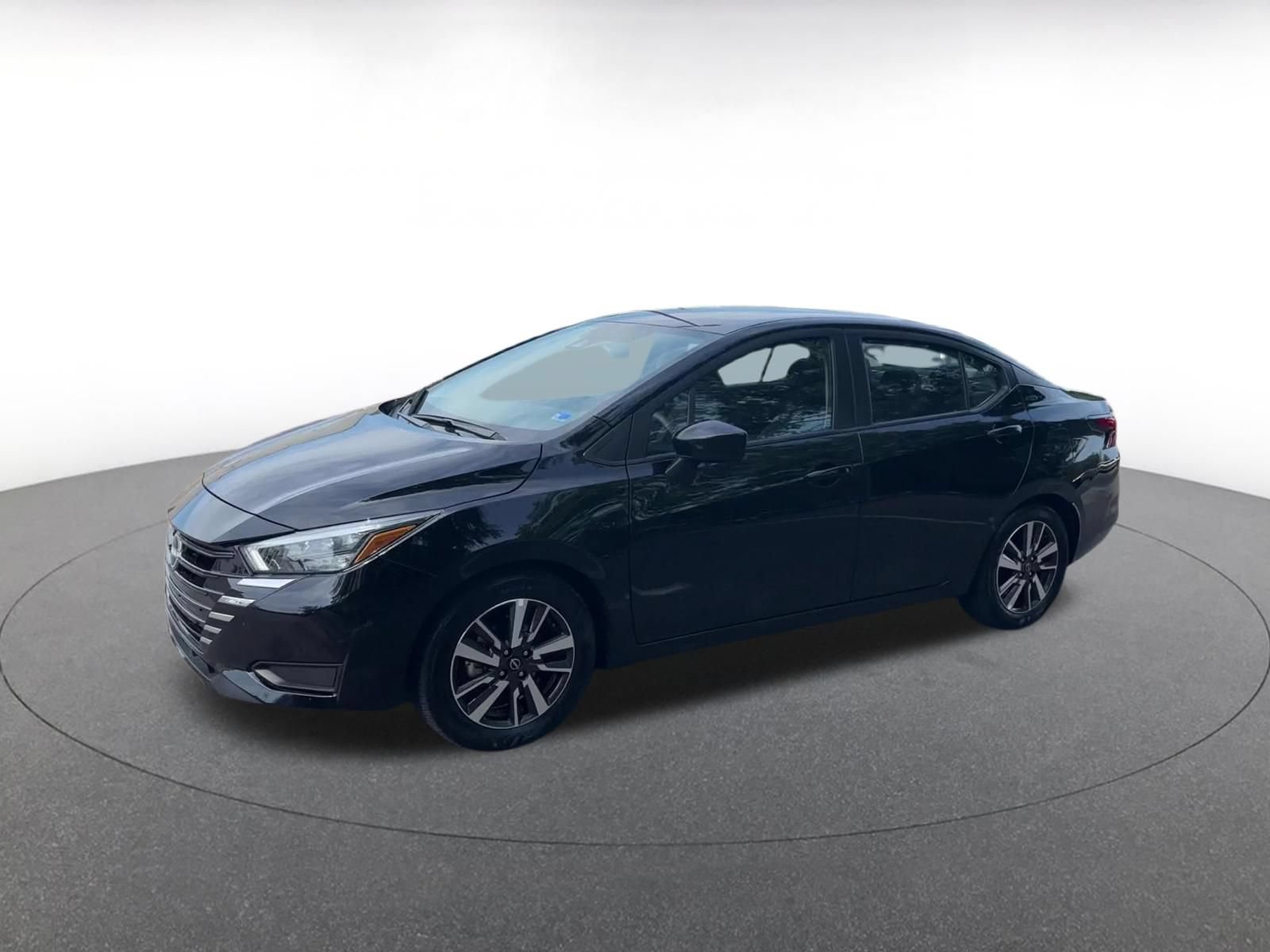 Used 2025 Nissan Versa SV FWD image 8