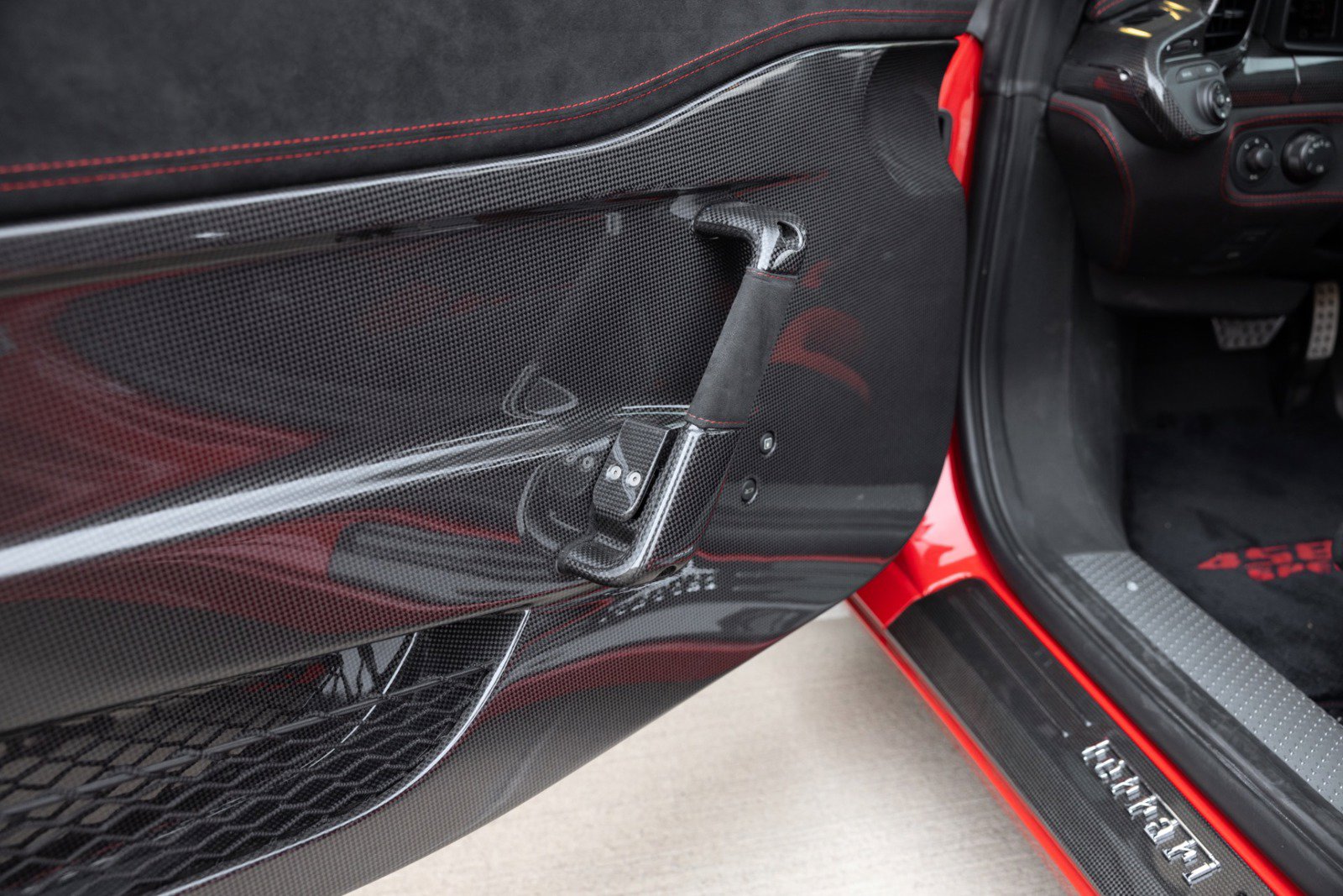 Used 2014 Ferrari 458 Speciale Coupe RWD image 44