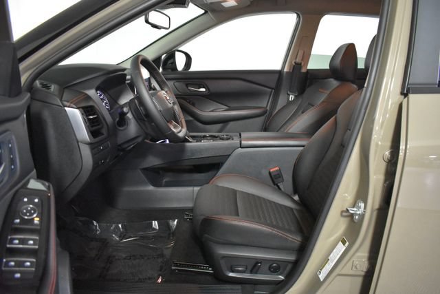Used 2025 Nissan Rogue SV w/ Rock Creek Premium Package AWD/4WD image 11