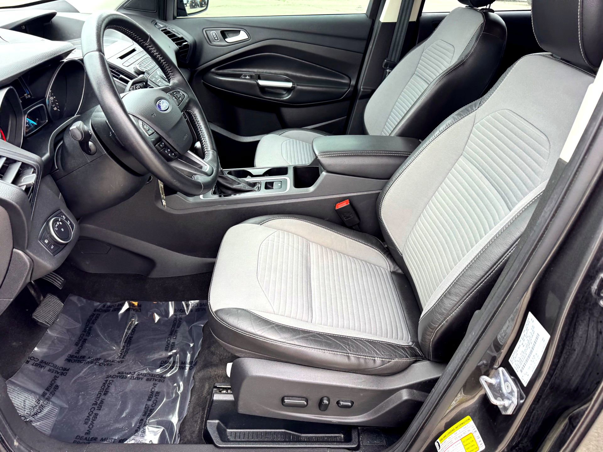 Used 2018 Ford Escape SE w/ SE Sport Appearance Package AWD/4WD image 12