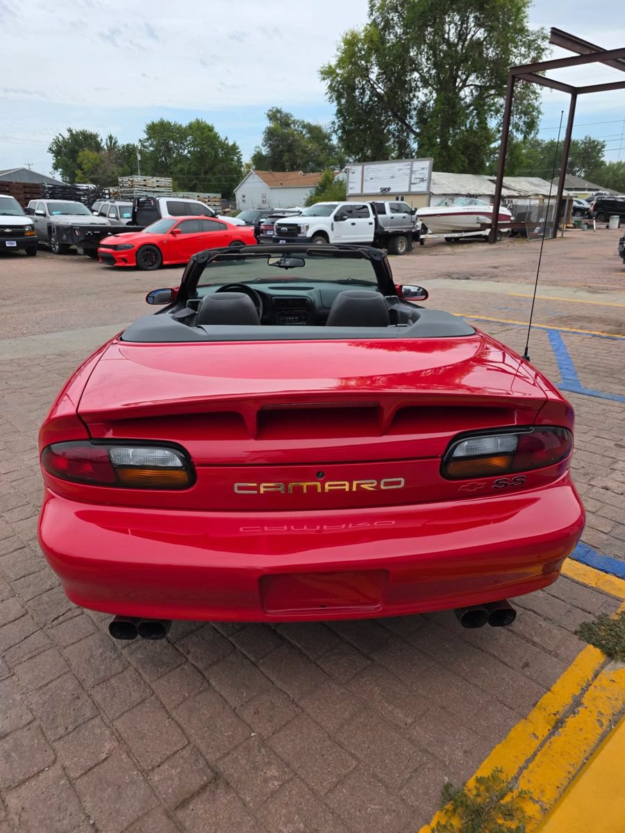 Used 1998 Chevrolet Camaro Z28 w/ SS Performance/Appearance Pkg RWD image 6