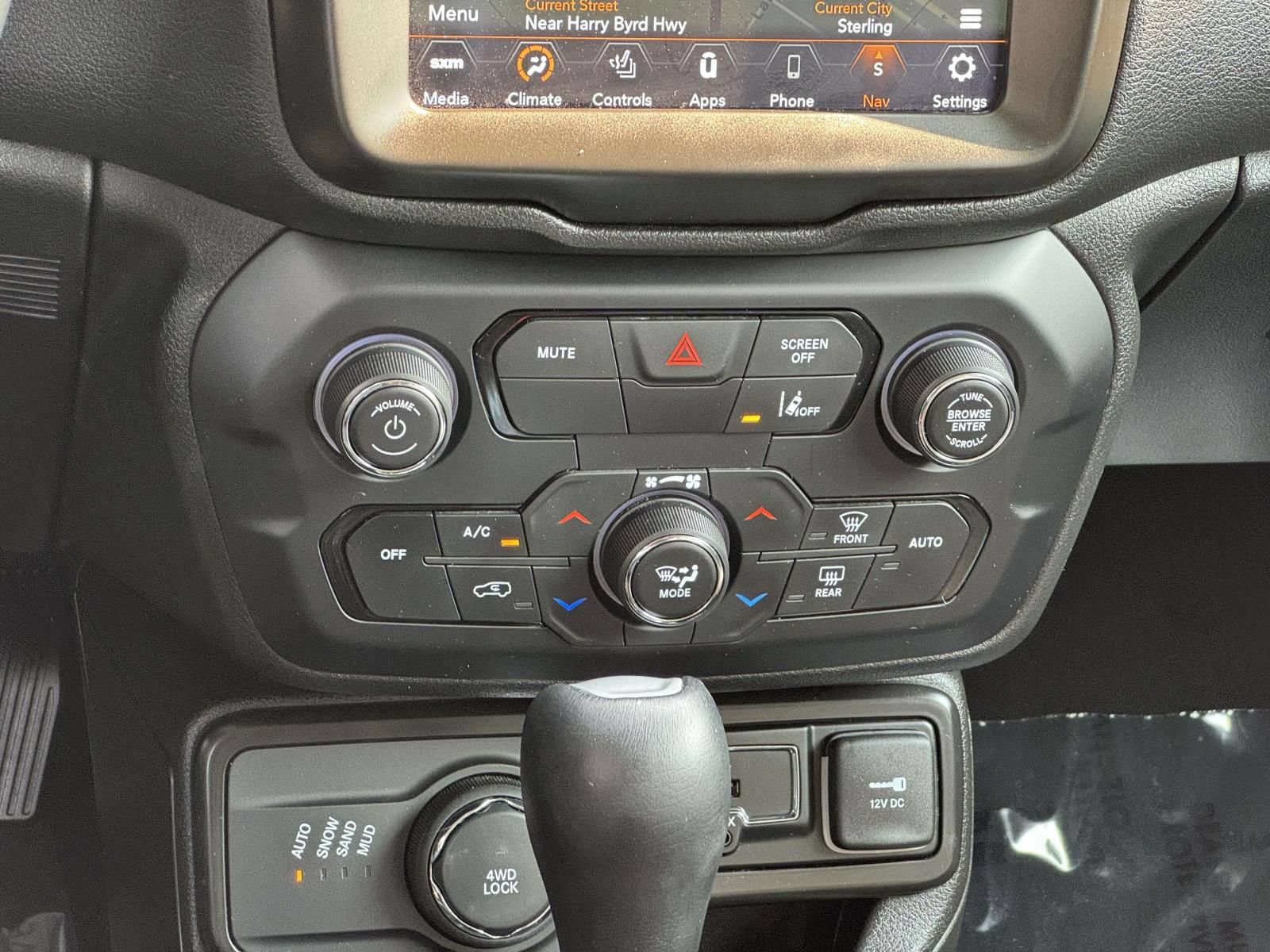 Used 2023 Jeep Renegade Limited AWD/4WD image 11