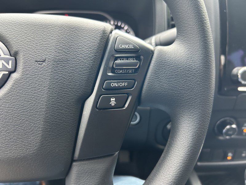 Used 2023 Nissan Frontier SV w/ Midnight Edition Package image 25