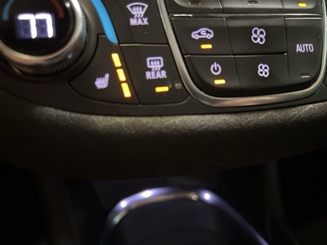 Used 2024 Chevrolet Malibu LT image 32