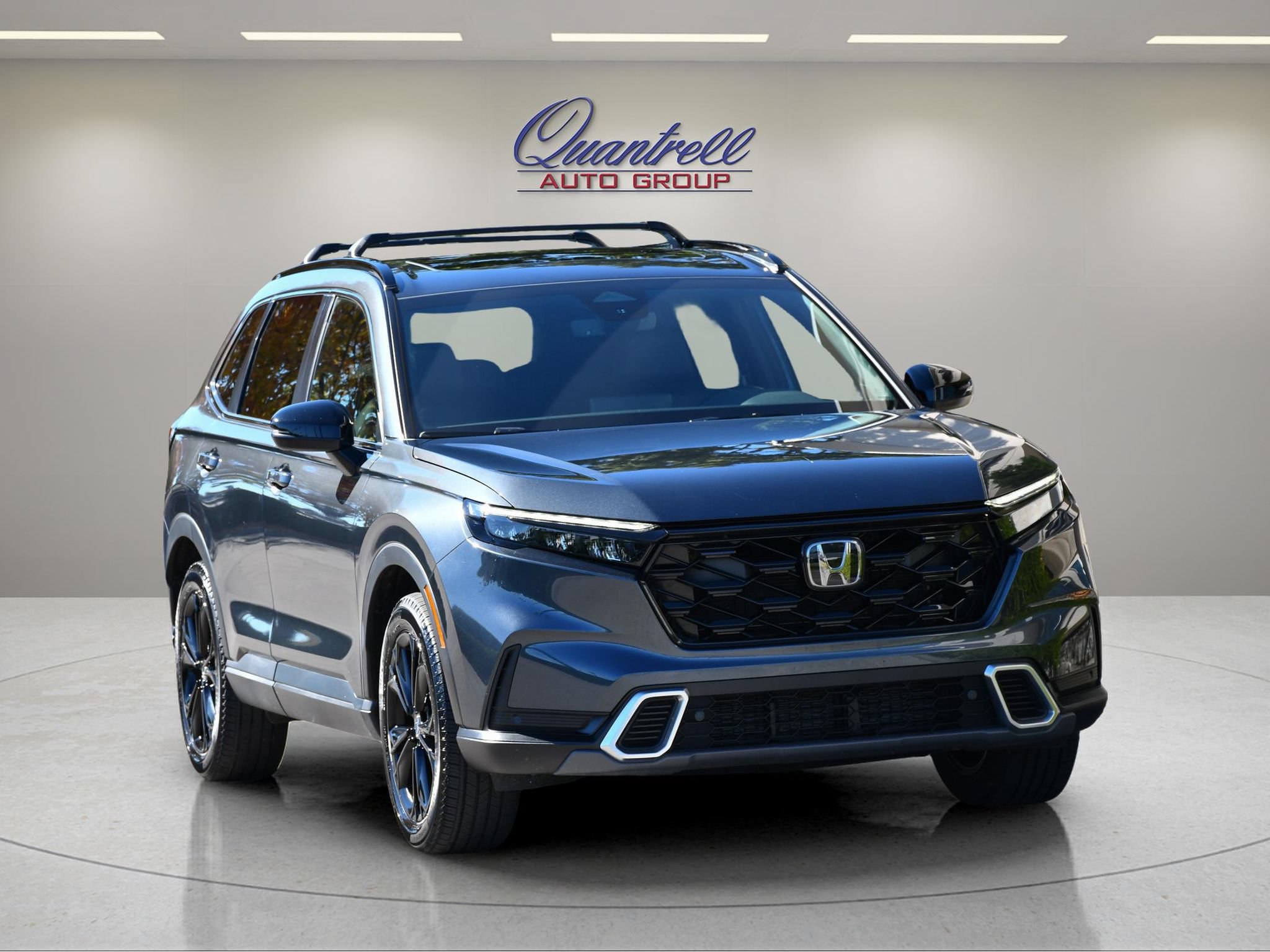 Used 2025 Honda CR-V Sport Touring image 2