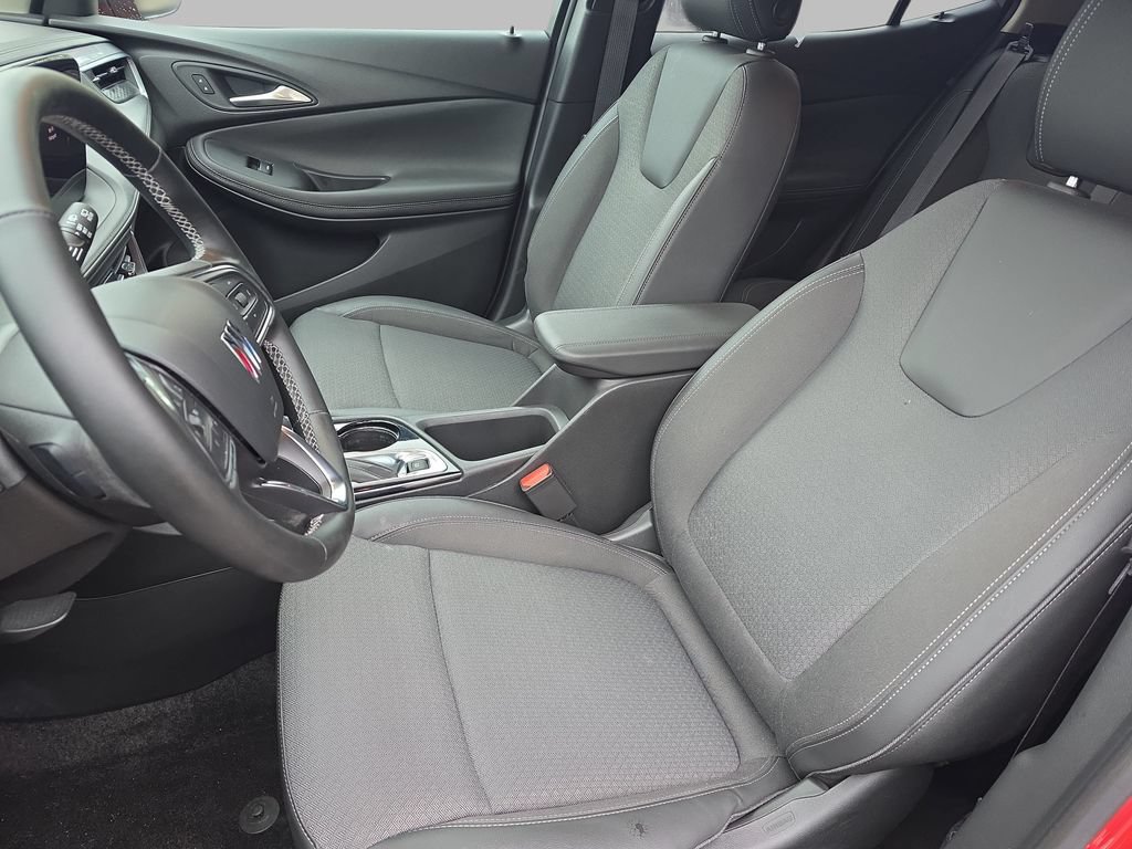 Certified 2024 Buick Encore GX Preferred w/ Comfort Package FWD image 15