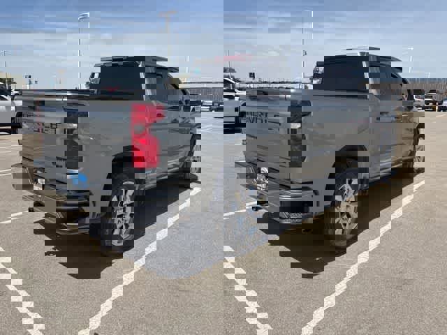 Used 2025 Chevrolet Silverado 1500 Custom image 5