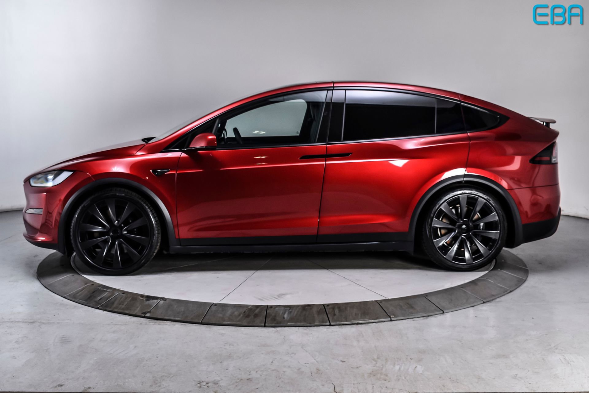 Used 2023 Tesla Model X image 3