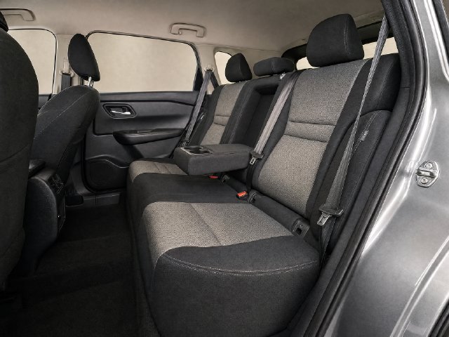 Used 2026 Nissan Rogue SV FWD image 14
