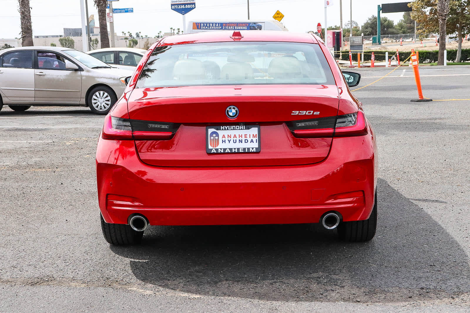 Used 2024 BMW 330e w/ Premium Package RWD image 8