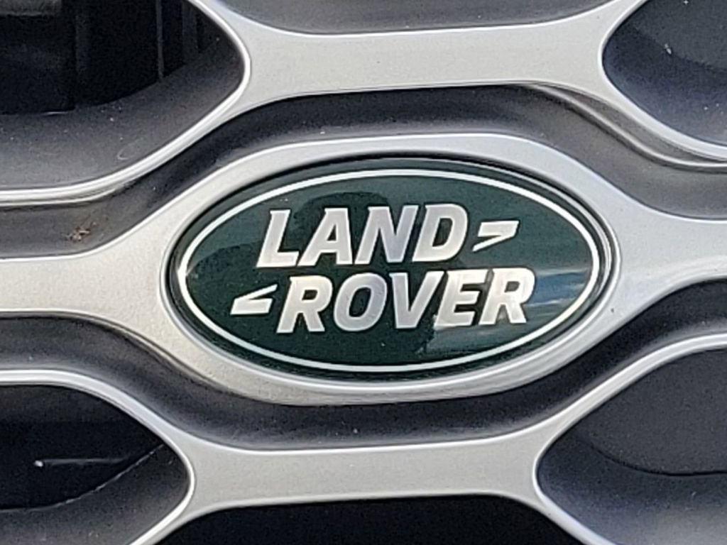 New 2025 Land Rover Discovery S image 9