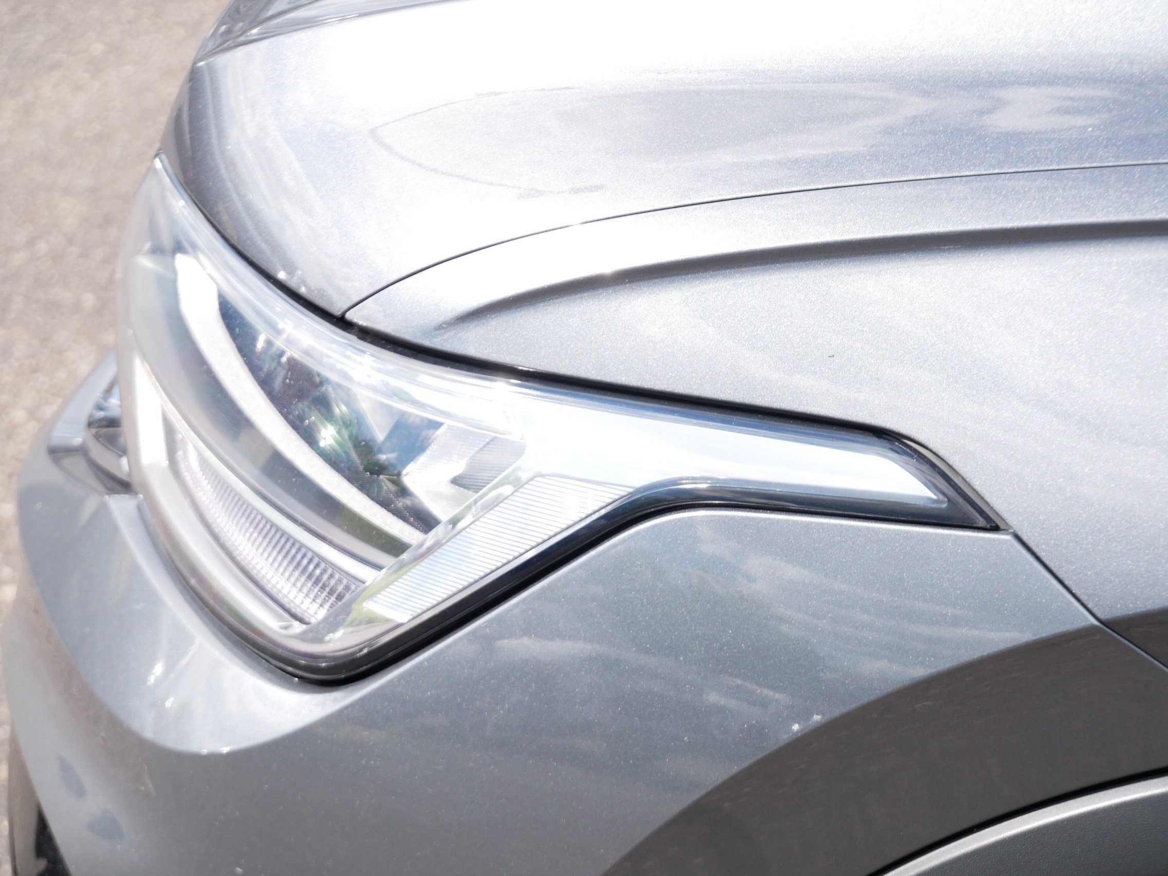 Certified 2023 Volkswagen Tiguan SE R-Line AWD/4WD image 16