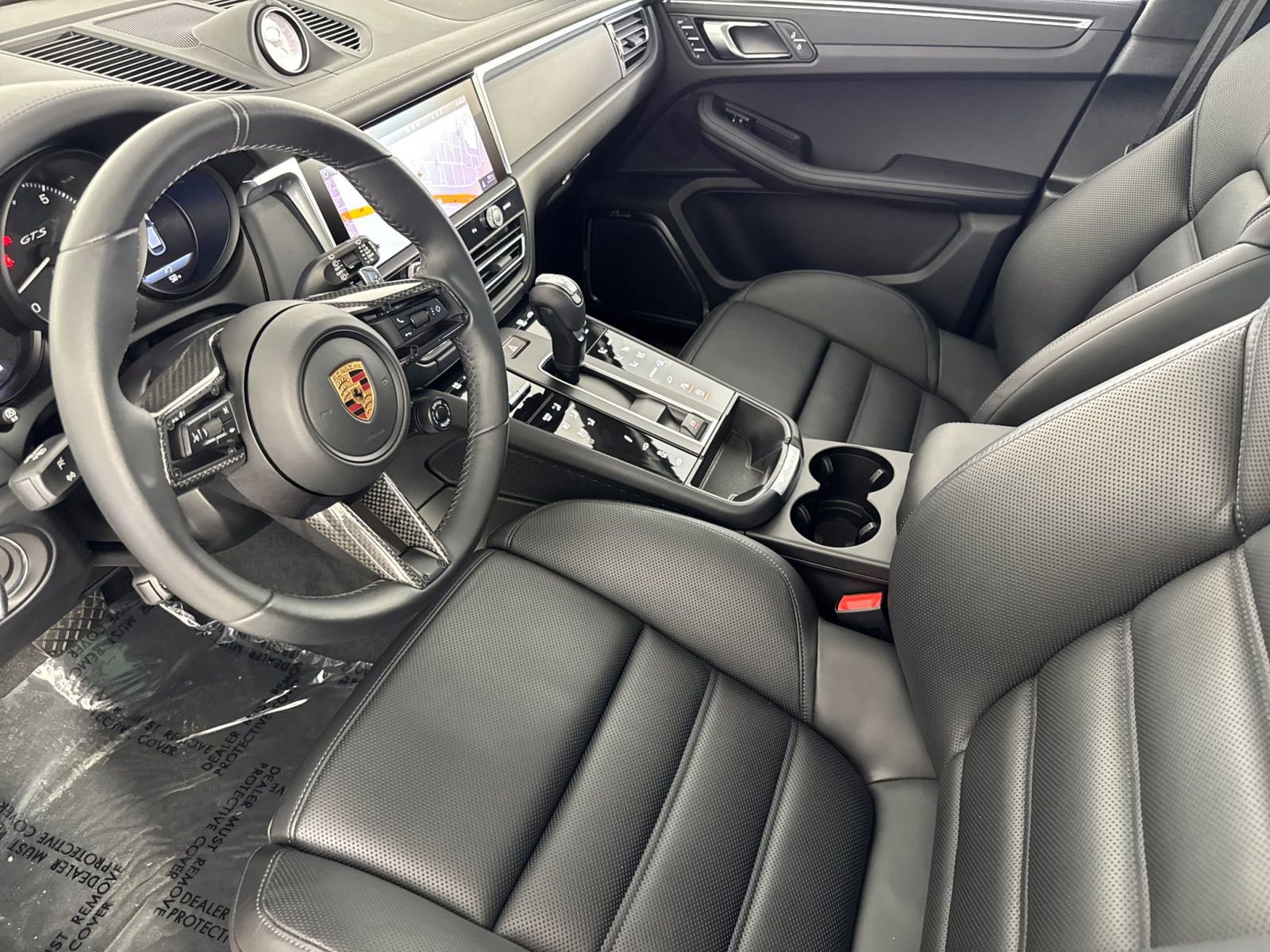 Certified 2022 Porsche Macan GTS image 4