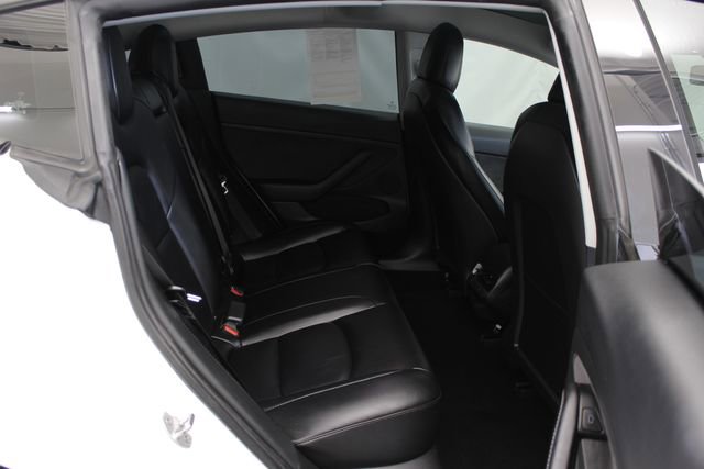 Used 2021 Tesla Model 3 Performance image 27