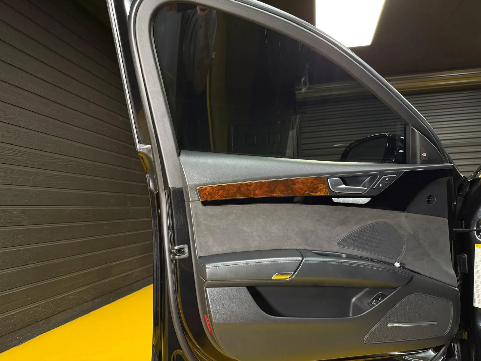 Used 2015 Audi A8 L 4.0T w/ Premium Package image 29