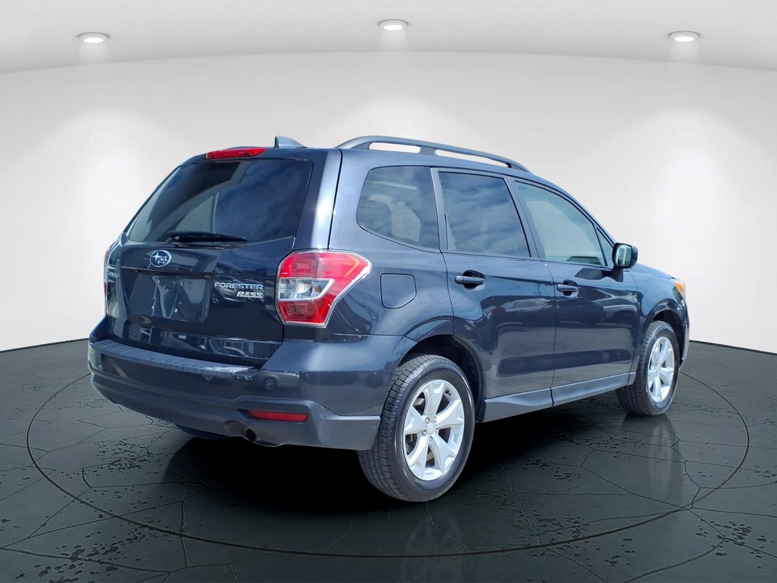 Used 2016 Subaru Forester 2.5i Premium w/ Popular Package #2 AWD/4WD image 3