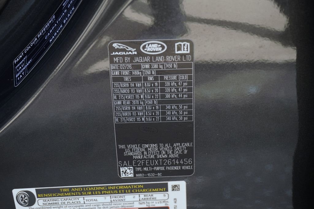 New 2026 Land Rover Defender 130 X-Dynamic SE image 34