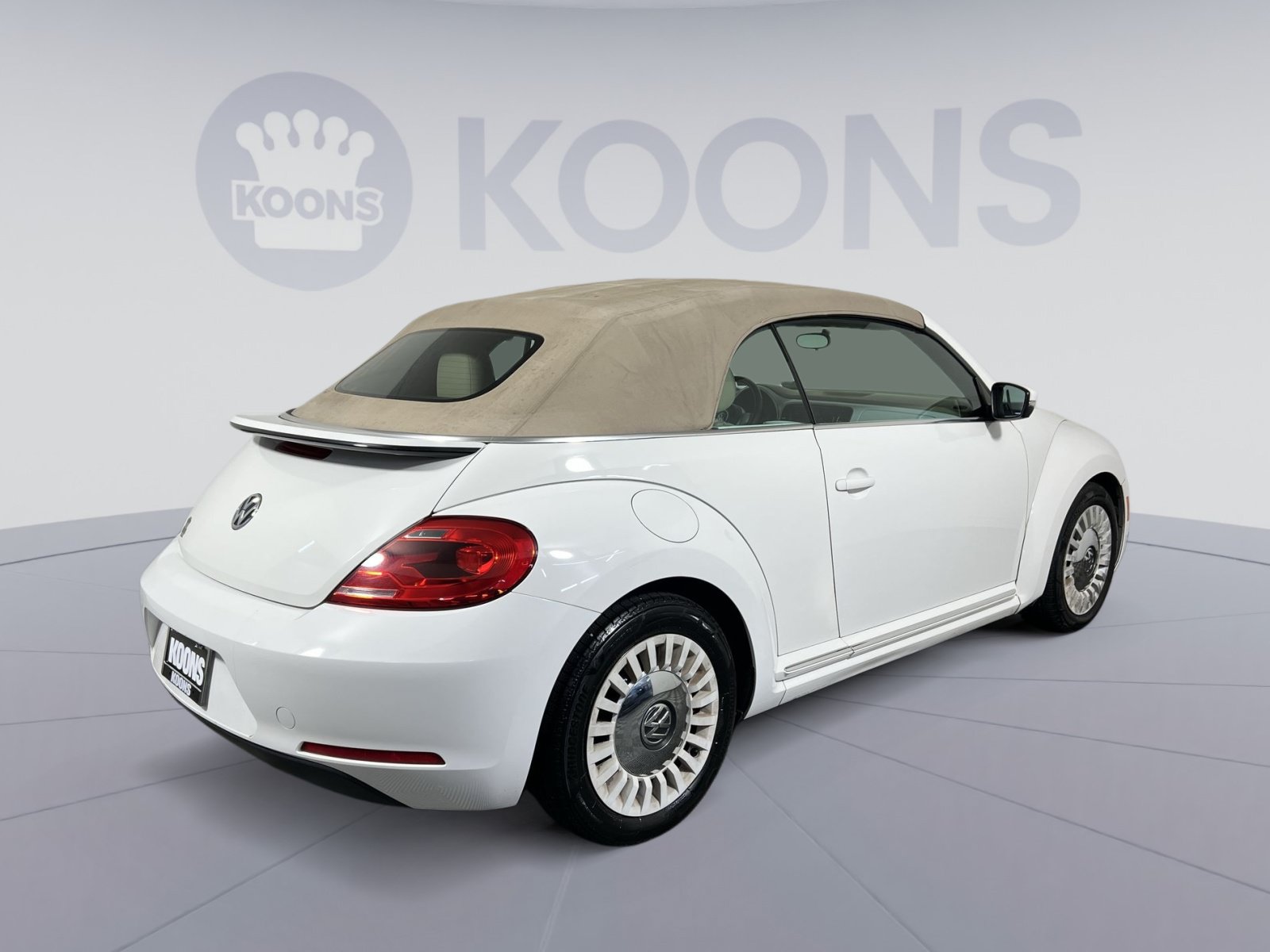 Used 2013 Volkswagen Beetle 2.5 FWD image 11
