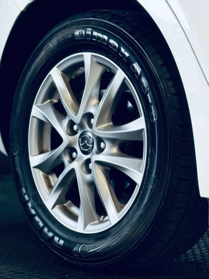 Used 2015 MAZDA MAZDA3 i Touring w/ Technology Package image 20