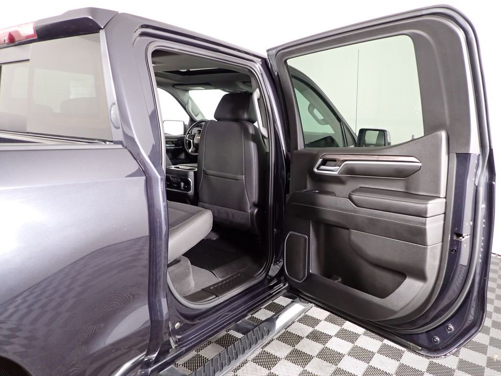 Used 2022 Chevrolet Silverado 1500 LTZ w/ LTZ Premium Package image 35