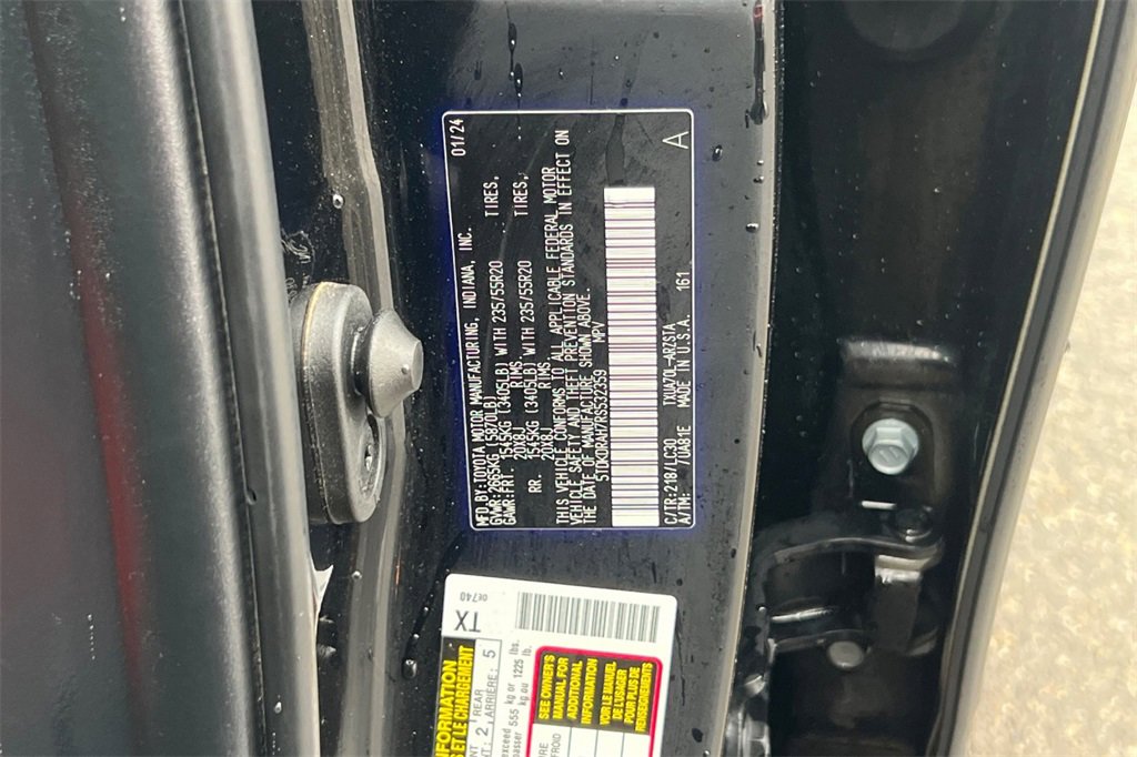 Certified 2024 Toyota Highlander XSE image 32