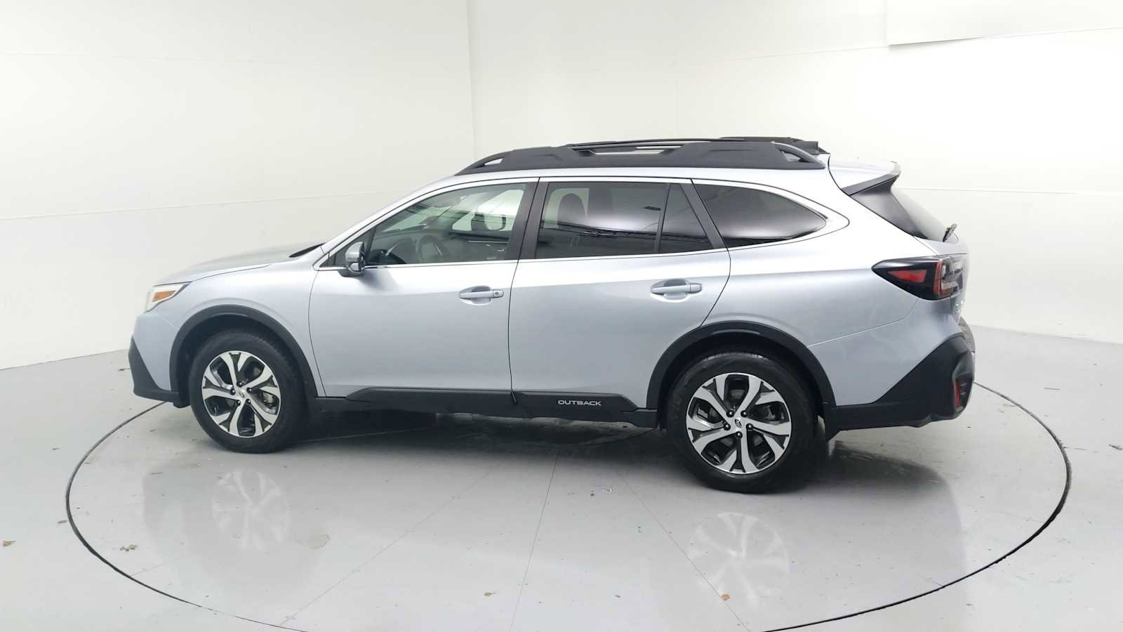 Certified 2022 Subaru Outback Limited XT w/ Popular Package #2 image 6