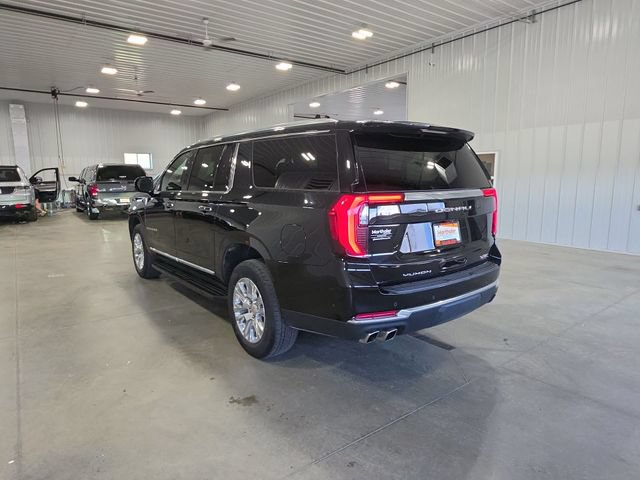 Used 2025 GMC Yukon XL Denali AWD/4WD image 6